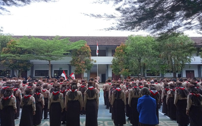 SMP Negeri 1 Ngadirojo Memperingati Hari Sumpah Pemuda dengan Penuh Semangat